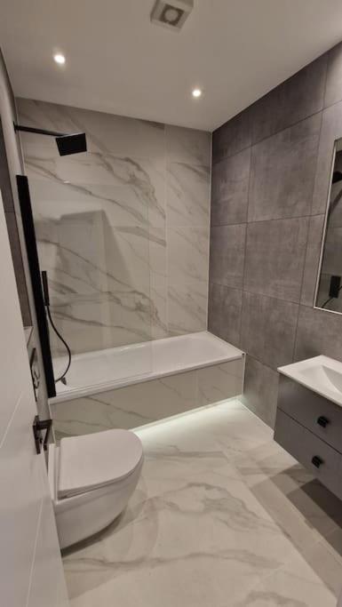 Dream Apartment Finchley 4 Min Walk To The Train Hendon Exteriör bild
